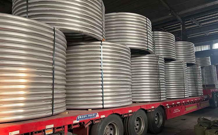 外半圓管與魚鱗半管區(qū)別是什么？